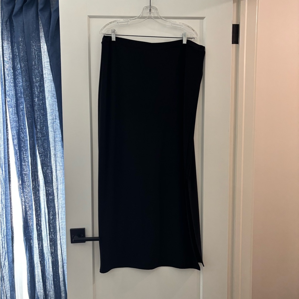 Elegant Black Skirt